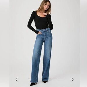 PAIGE SASHA Size: 26 NWOT
Color: Stefania Distressed
  Inseam: 32"